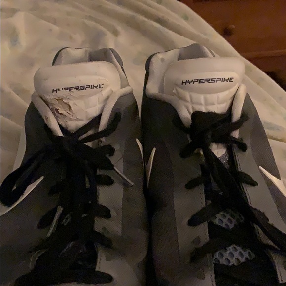 nike volleyball shoes (hyperspike) - Picture 2 of 5